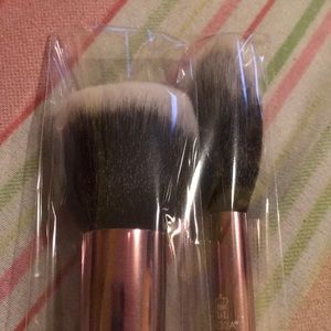Sephora Makeup - Moda brushes. Set of 2, brand new. Never used. Sephora Makeup - Moda brushes. Set of 2, brand new. Never used.